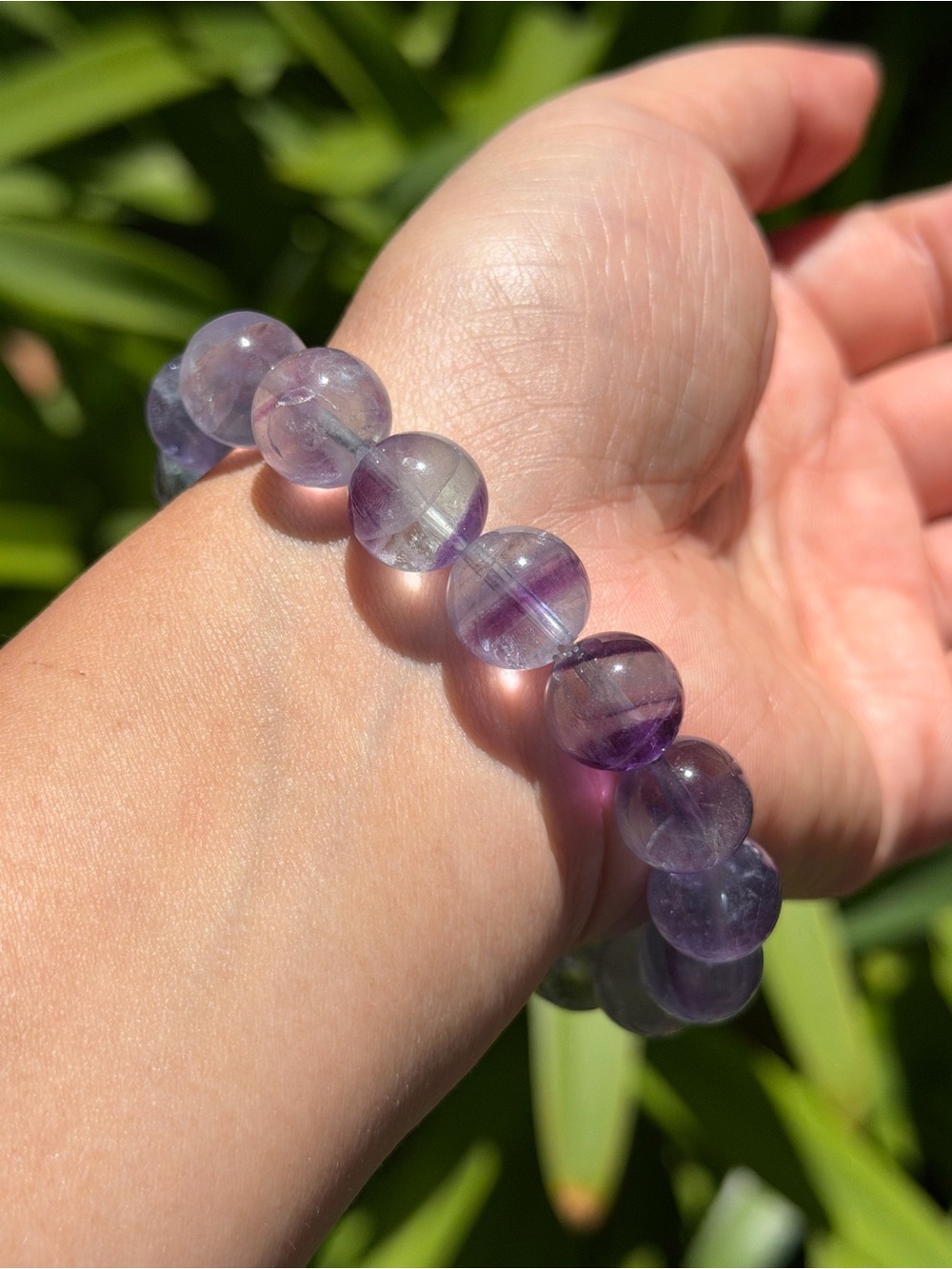 12mm stretchable banded purple fluorite bracelet 1585 - Picture 6 of 9
